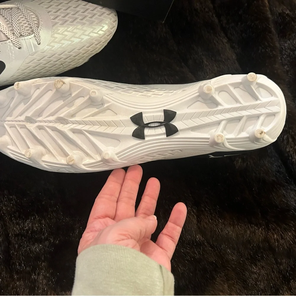 Under Armour Blur Select Low MC Football Cleats Men’s Size 15 White Black